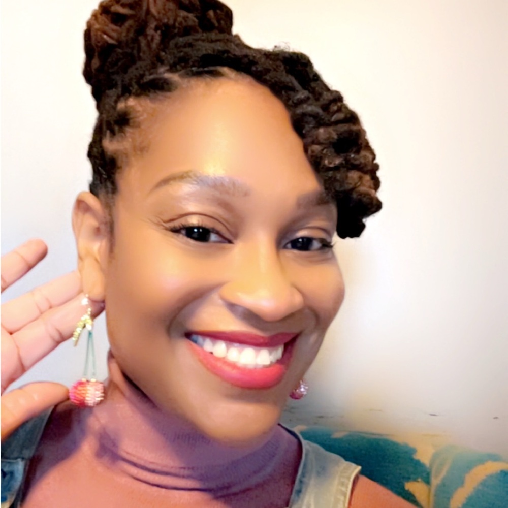 Meet your Posher, Teisha